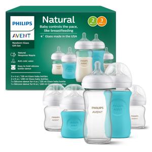 Philips Avent Natural Newborn Glass Gift Set, Baby Bottles with Natural Response Nipples, 3X 4oz (Slow Flow, Flow 2) and 2X 8oz (Medium Flow, Flow 3), 2X Silicone Sleeves, SCD858/01 (4 and 8 Ounce)