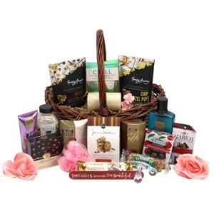 Gift Basket Village - La Bella Provincia Luxury Gift Basket: Gourmet Snacks, Chocolates, Spa Items, and More, Perfect for Any Occasion, Handcrafted in the USA