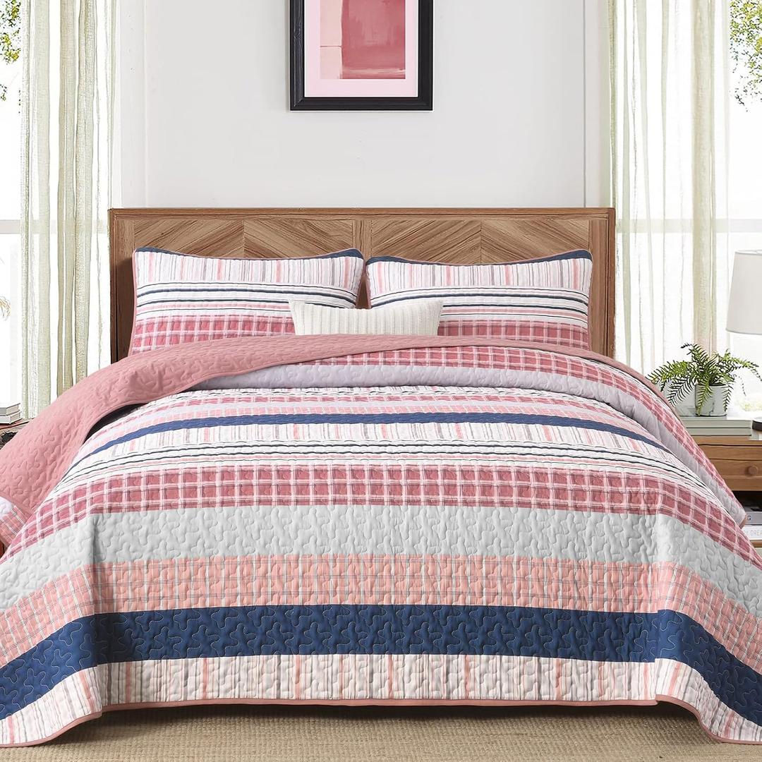 DJY Striped King Size Quilt Set, Pink Boho Bedspread Coverlet Set with 2 Pillowcases, 3 Pieces Soft Lightweight Microfiber Patchwork Quilt Bedding Set for All Season (104"x90")