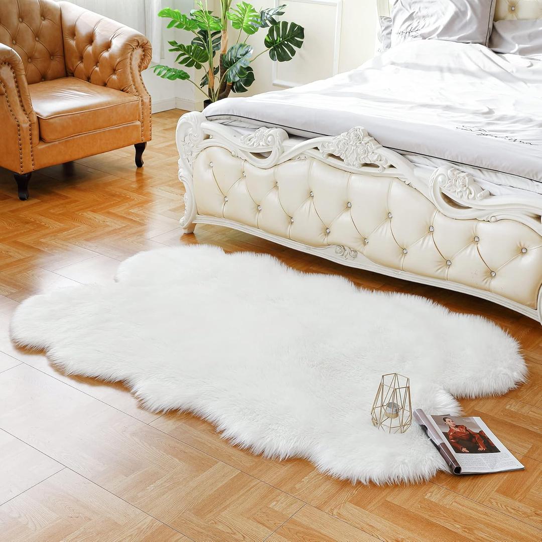 Fluffy Faux Fur Rug White Sheepskin Area Rug,4x6 Ft Ultra Soft Shaggy Plush Rug for Bedroom Bedside Living Room Nursery Kids Room
