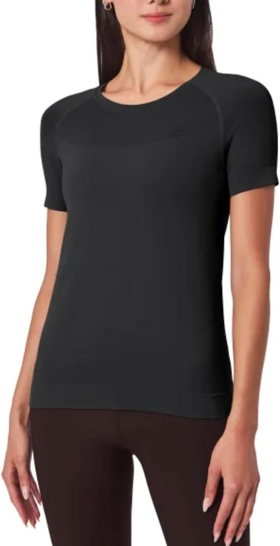 Mondetta Women's Short Sleeve Fitted Active Seamless T-Shirt (Medium, Black)