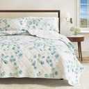 Great Bay Home Floral Quilt Set - 3-Piece King/California King Size Spring Bedding Set - Lightweight, All-Season, Reversible Bedspread (Blue/Green)
