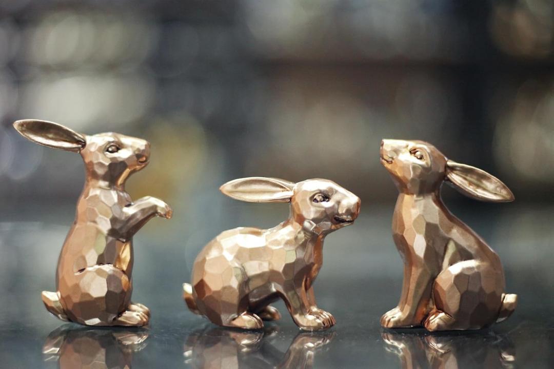 JORAE Gold Bunny Statues Easter Rabbit Figurines Set of 3 Vintage Rabbit Statues Animal Home Dcor Office Table Ornament, Champagne Gold, 3" H, Polyresin