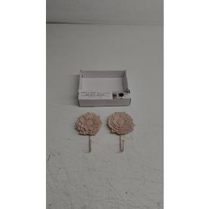 RESIN FLOWER WALL HOOKS SET OF 2-BLUSH 4,25"x7"X1,25"