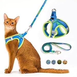 Cat Harness and Leash Set, Step-in Escape Proof Adjustable Vest Harness for Small Medium Large Cats, Lightweight Soft Breathable Reflective Kitten Harness for Walking Travel, Camping(Hawaii Green, M)