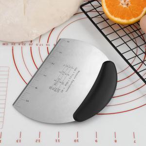 2 x Professional Stainless Steel Dough Cutter & Bench Scraper Heavy Duty Pastry Chopper with Measurement Scale Multipurpose Kitchen Metal Scraper Tool for Bread, Sourdough, Pizza & Cake Icing