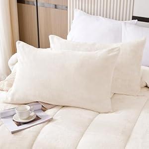 YIYEA Faux Fur Pillow Cases Standard Size Set of 2, Luxury Ultra Soft Fuzzy Pillowcases, Fluffy Plush Velvet Pillow Covers with Zipper, Cozy Warmth and No Shedding, 20 x 26, Ivory