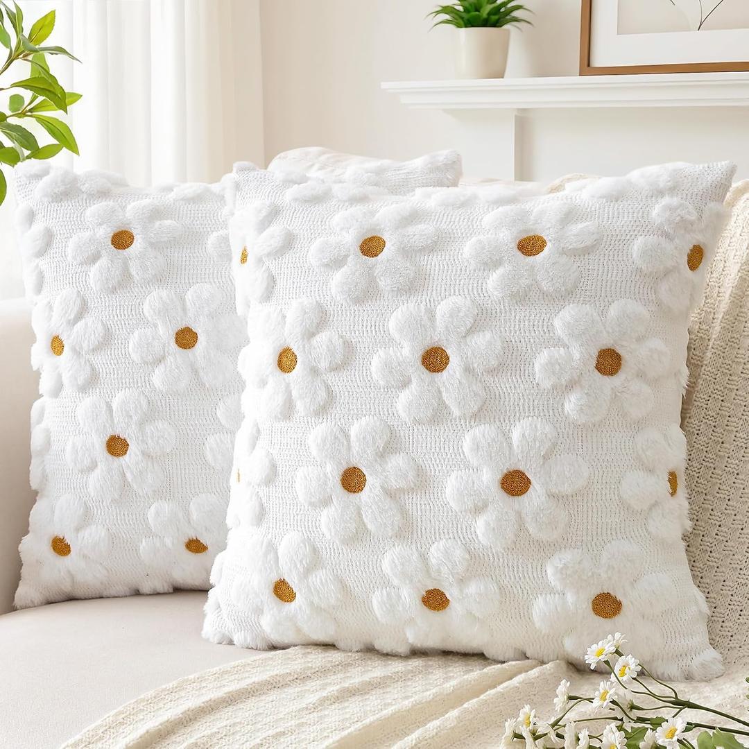 2 x Artscope Spring Summer Pillow Covers 18x18 Set of 2 Decorative Yellow Flower Heart Daisy Throw Pillow Cases Soft Plush Faux Fur Couch Cushion Case for Holiday Farmhouse Sofa Bed Room Home Decor-White