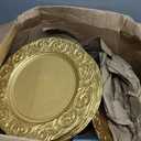 FoldTier 50 Set Antique Charger Plates with Napkins Set 13 Inch Plastic Round Chargers Bulk Embossed Rim Dinner Plates Elegant Guest Towels for Wedding Party Event Table Decoration Setting (Gold)