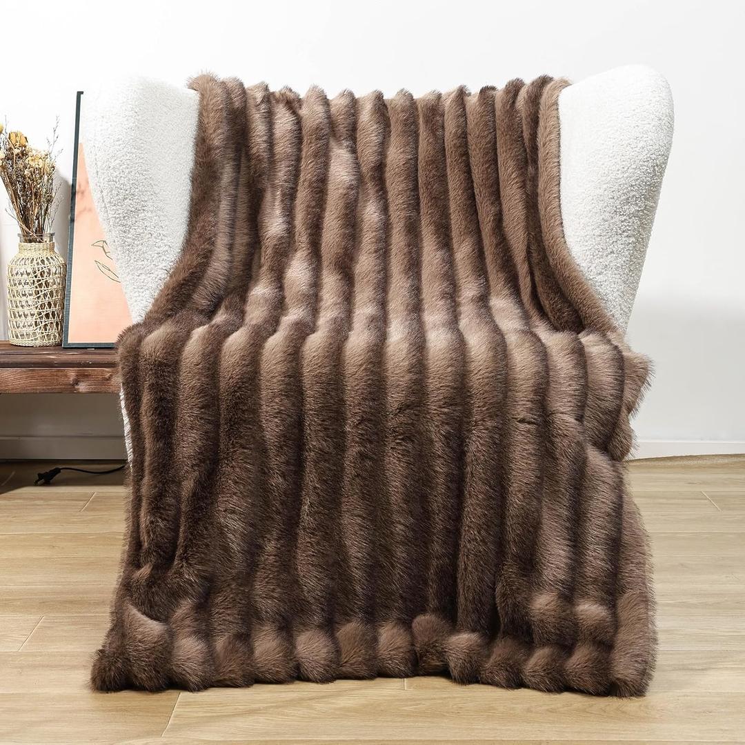 HSOFTIFY Faux Fur Stripe Blanket 50"x60"- Luxuriously Faux Fur Throws Blanket,Super Soft Velvet Back Throw Blankets for Sofa Bedroom Living Room- Warm Gifts (Coffee)