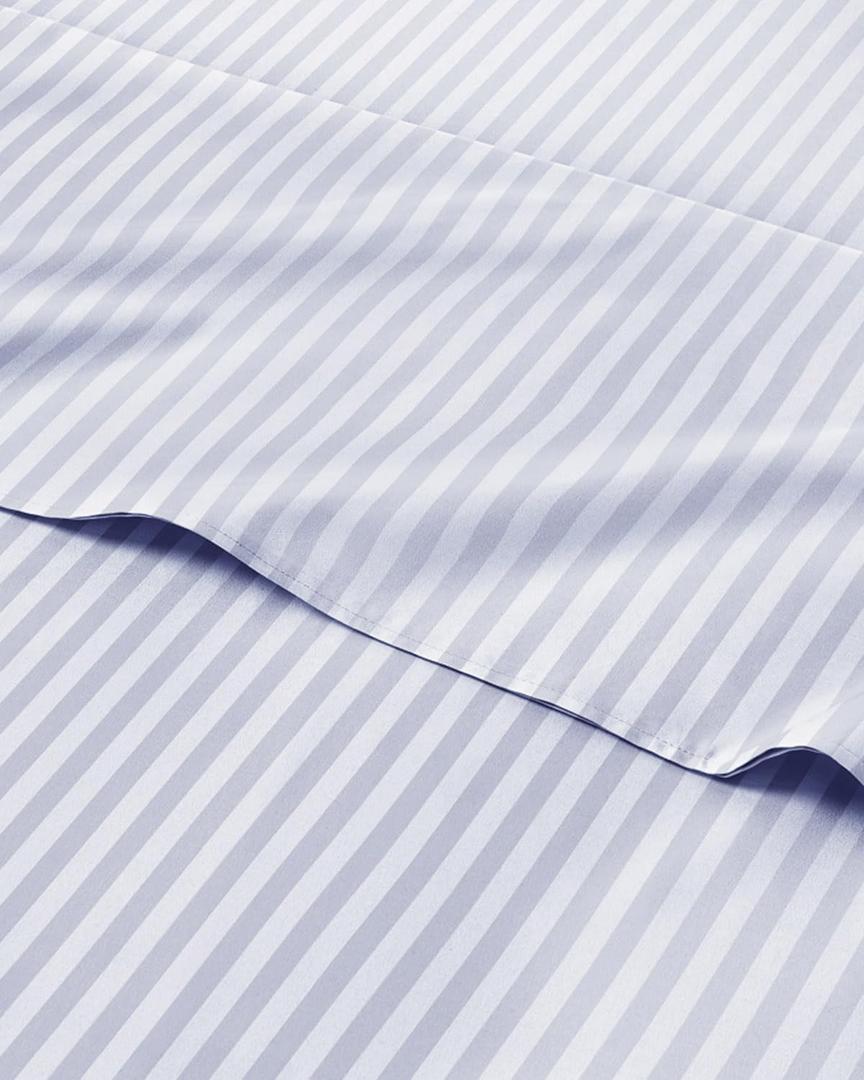 Sky Blue and White Striped Sheets - 1 Flat & 1 Fitted Sheet & 2 Pillowcases w/ Deep Pockets - Comfy, Wrinkle & Fade Free - Soft, Breathable and Cooling - Pinstripe Patterned Bedding - Queen Size