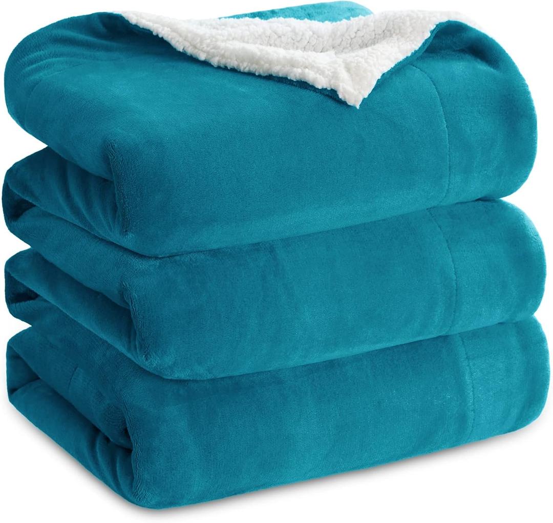 Bedsure Sherpa Fleece Blankets Queen Size for Bed - Thick and Warm, Soft Fuzzy Plush Queen Blanket for Winter, Teal, 90x90 Inches