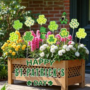 12 Pcs St. Patrick's Day Planter Stakes Shamrock Green Gnomes Decorative Garden Stakes Table Centerpieces Decorations for St. Patrick's Day Irish Party Supplies