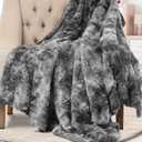 Everlasting Comfort Soft & Comfortable Gray Faux Fur Throw Blanket for Couch - (50"x65") Minky & Fluffy Fall Blankets & Throws, Plush Fuzzy Cover for Bed, Sofa & Living Room - Cozy Home Decor