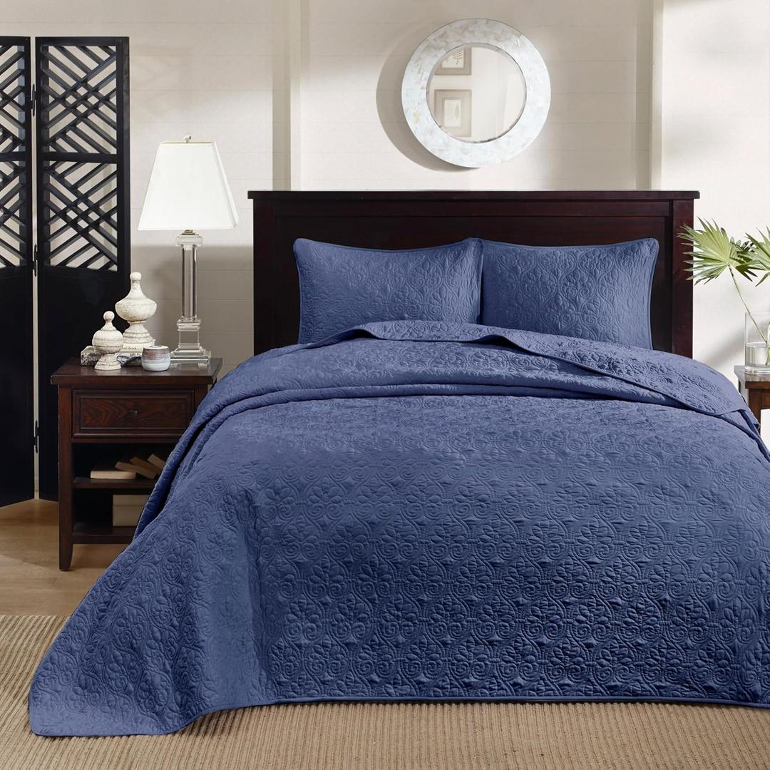 Madison Park Quebec King Size Quilt Bedding Set - Navy , Damask  3 Piece Bedding Quilt Coverlets  Ultra Soft Microfiber Bed Quilts Quilted Coverlet