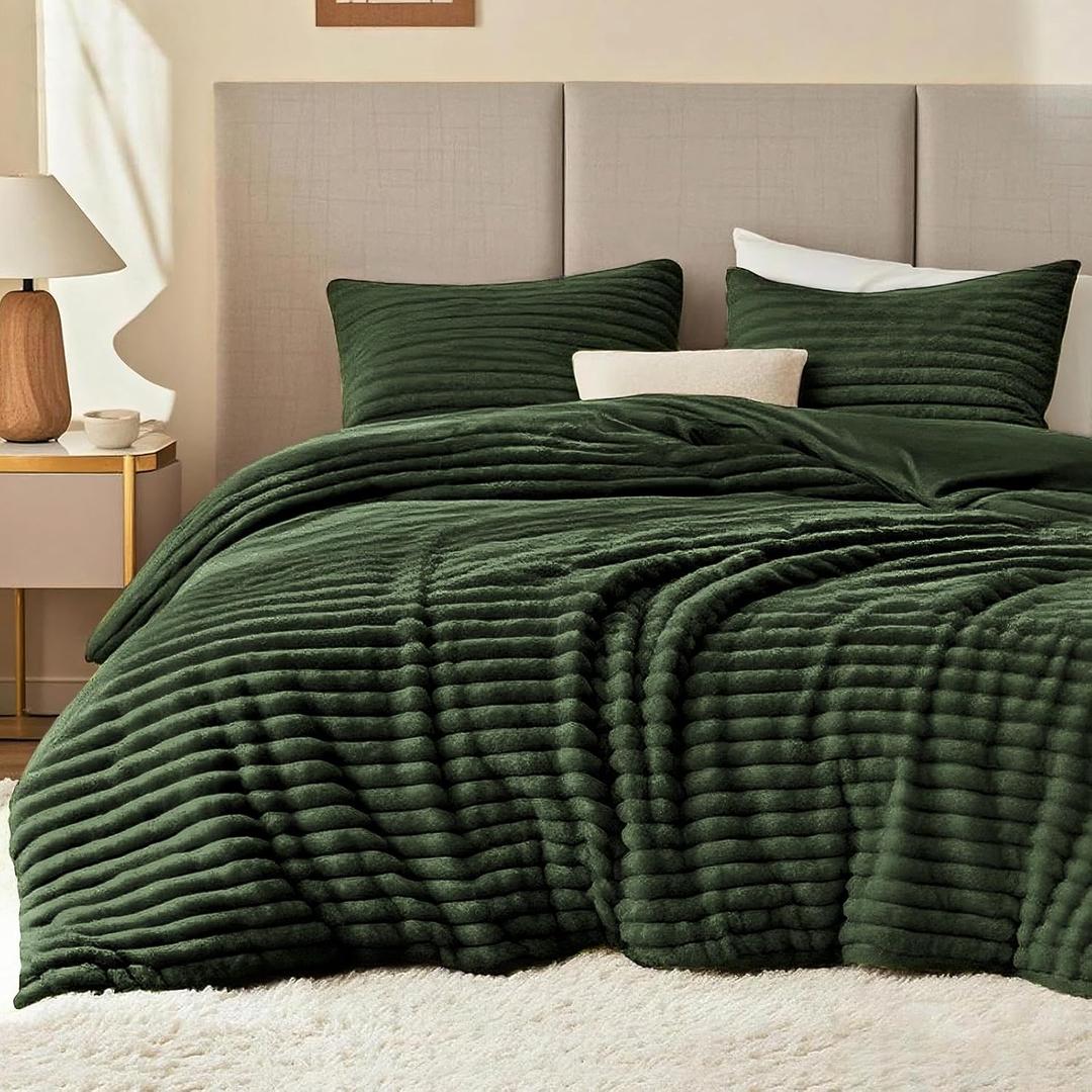 EXQ Home Fluffy Comforter Set King Size - Super Soft Faux Fur Stripe Jacquard Comforter 3 Pieces, Olive Green Fleece Bedding Set,Winter Warm Bed Set,1 Comforter with 2 Pillowcases