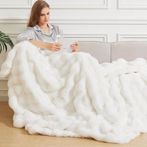 White Soft Fluffy Blanket for Bed Living Room Furry Faux Fur Bed 60x80 Thick Fuzzy Throw Blanket Cozy Home Decor Gifts 860 GSM (60"W x 80"L)