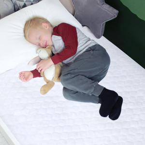 Hygge Sheets Potty Training Pee Pads for Kids, Toddlers - 100% Waterproof, Non Slip Bed Wetting Pad for Twin Beds - Washable, Reusable Mattress & Sheet Protector - White (1 Pack, Twin White)