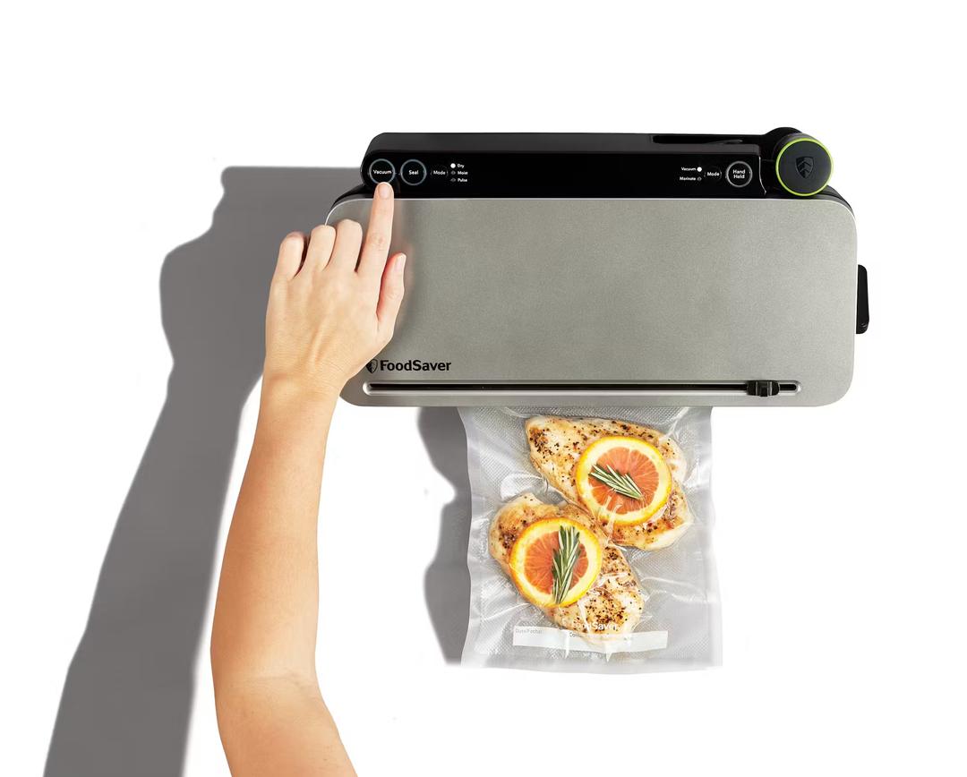 FOODSAVER Vacuum Sealer - VS3120
