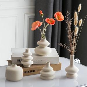 White Bud Vases, Small Ceramic Vase Set of 5, Mini Pottery Vases for Flowers, Decorative Vases for Home Modern Decor, Boho Decor, Chic Vases for Living Room Dining Table Shelves