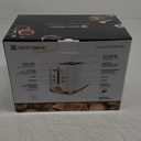 West Bend Timeless 2-Slice Toaster with 7 Browning Levels, Bagel/Waffle/Defrost Settings, High-Lift Lever, Anti-Jam, Easy-Clean Crumb Tray, 2-Slice, White/Gold