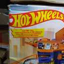 Hot Wheels Ultimate Garage Track Playset & 2 1:64 Scale Toy Cars​​​​