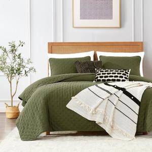 California Cal King Size Cloud Quilt Bedding Sets with 2 Pillow Shams, Green Olive Oversized Lightweight Bedspread Coverlet, All Season, 3 Pieces, 118x106 inches