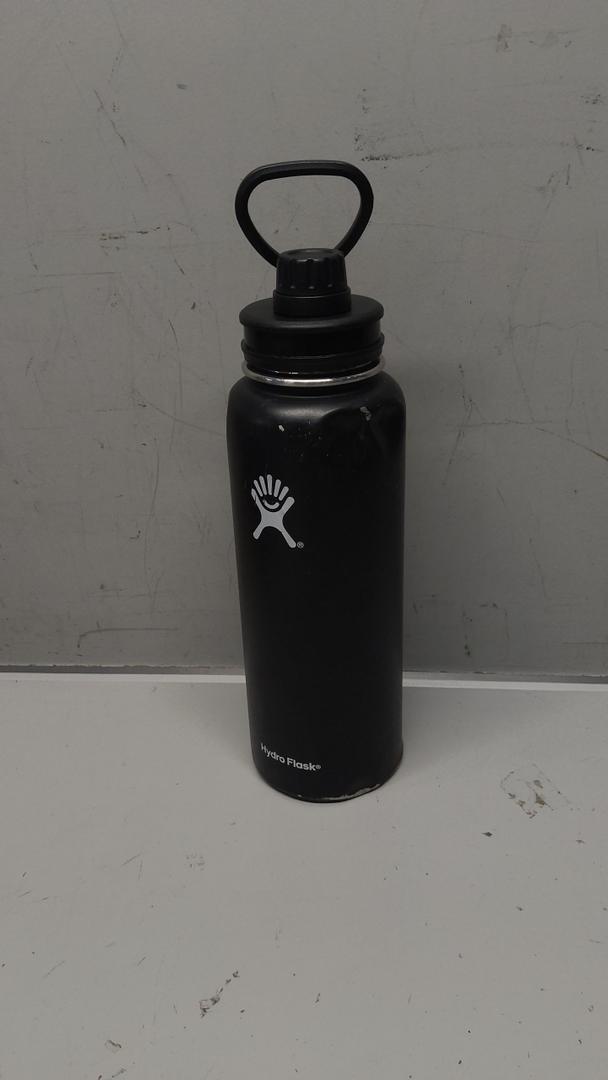 Hydro Flask Water Bottle 24 Oz Insulated in Black