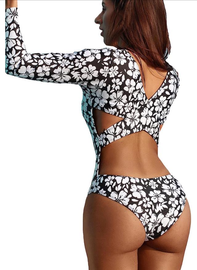 Floerns Women's Cut Out Scoop Neck Long Sleeve Rashguard One Piece Swimsuit, Medium