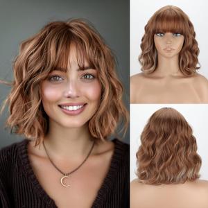 Light Brown Wavy Wig with Bangs Short Synthetic Curly Blonde Brown Highlight Wigs Heat Resistant Synthetic Fibre Wigs for Women Girls Daily Party Holiday Festival Chrismas