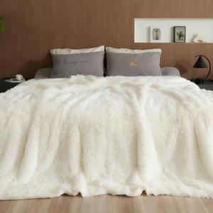 Pawque Luxury Faux Fur Throw Blanket, Super Soft King Size Throw Blankets 90x90 inches, Decorative Blankets for Sofa Couch Bed Chair Photo Props, Breathable & Washable, Cream