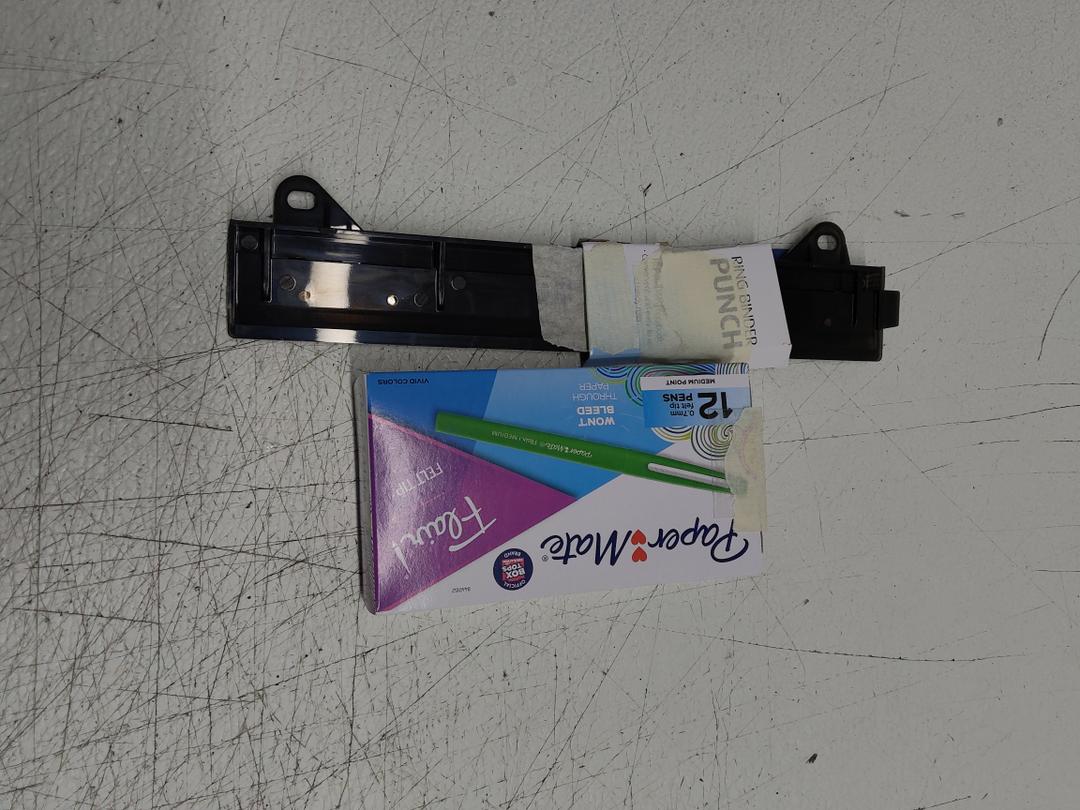 Officemate Ring Binder 3-Hole Punch, 3-Sheet Capacity, 1 Count, Assorted Colors with 12Pens Flair