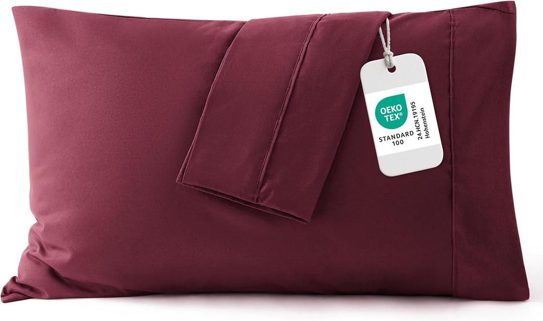 Bedsure Queen Pillow Cases Set of 2 - Burgundy Red Brushed Microfiber Pillowcase 2 Pack, Super Soft Pillowcase, Pillow Case Covers with Envelope Closure for Kids, Wrinkle, Fade Resistant,20x30 Inches