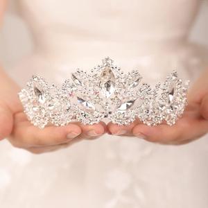 wekicici Crystal Tiara Crowns Princess Rhinestone Crown with Combs Bridal Headbands Wedding Costume Prom Birthday Birthday Party Hair Accessories for Women Girls (Style7)
