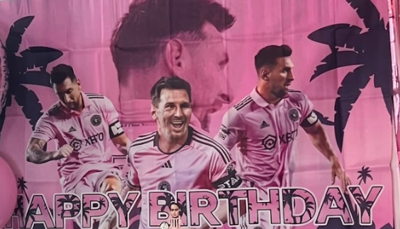 42Pack Party Supplies Pack IncludesBannerCake TopperBlackdrop,Balloons for Soccer party Decoration