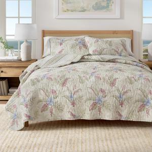 Great Bay Home King/California King 100% Cotton Quilt Set with Shams - Tropical Palm & Floral Print - Lightweight, Breathable, All-Season Bedding - 3-Piece King Bed Set (Tropical Floral)