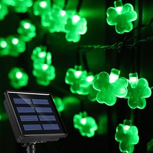 HUGSVIK Green St Patricks Day Lights Outdoor, 8 Modes 50LED Solar Shamrock Lights for St Patricks Day Decor, Waterproof Irish St Patricks Decorations Outdoor Lights for Garden Yard Balcony Patio
