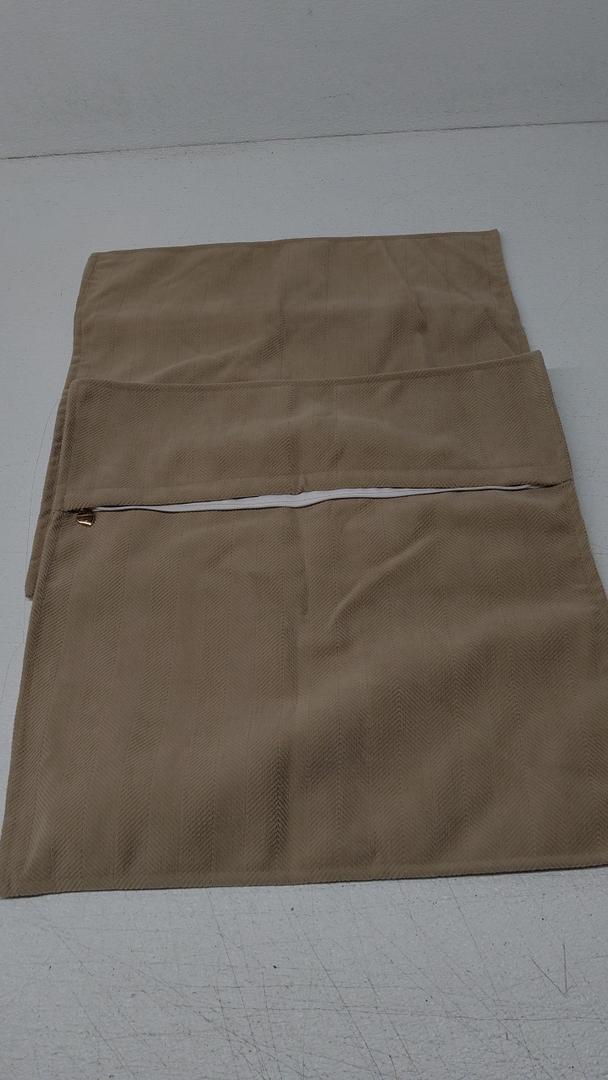 Pillowcases 18"×18" Brown, No Brand
