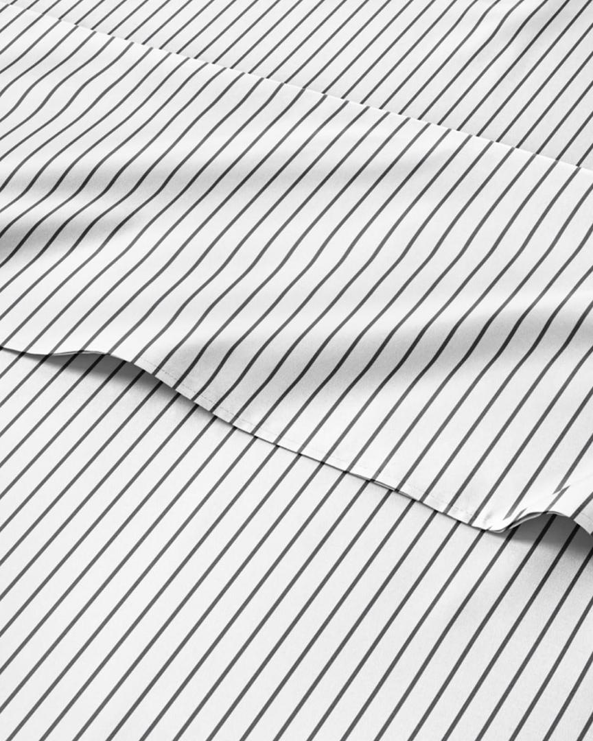 Striped Sheets - Black & White Striped Sheets - 1 Flat & 1 Fitted & 2 Pillowcases w/ Deep Pockets Wrinkle & Fade Free - Soft, Breathable and Cooling Luxury Pinstripe Bedding - Queen Size Bed Set