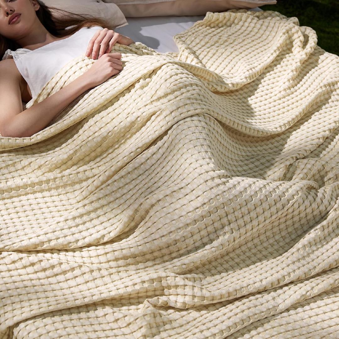 Bedsure Cooling Cotton Waffle Queen Size Blanket - Lightweight Breathable Blanket of Rayon Derived from Bamboo for Hot Sleepers, Natural, 90x90 Inches