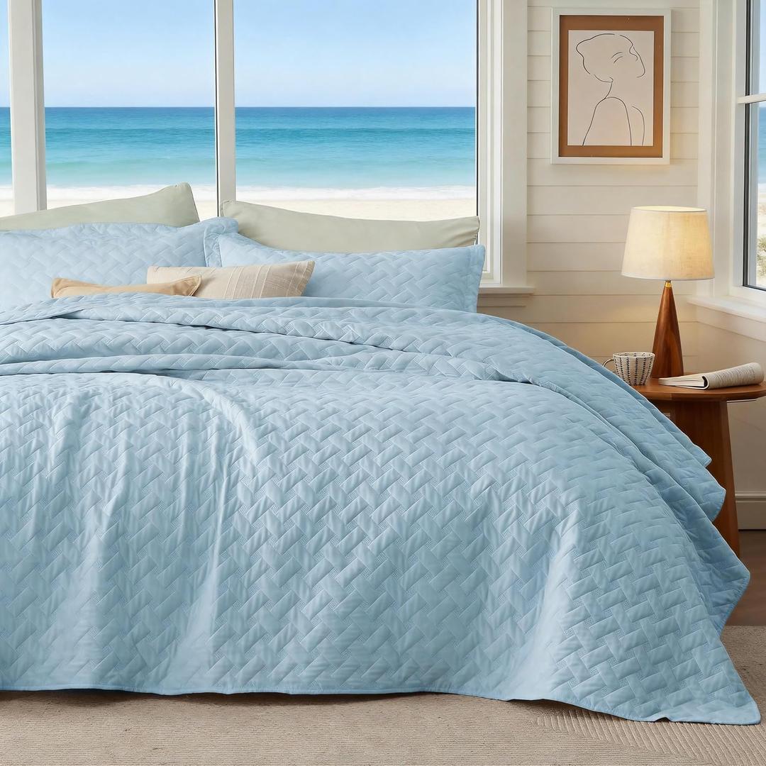 Bedsure Quilts King Size - Lightweight Bedspreads King Size with Basket Weave Pattern, Soft Quilt Bedding Set, Sky Blue Comforter Set Coverlet for All Seasons with 2 Pillow Shams (106" x 96") | Skin-Friendly Soft, All-Season Comfort, Breathable, Lightweight, Machine Washable