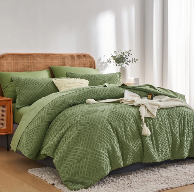 Davulos 7 Pieces Bed in a Bag King Boho Green Bedding Comforter Sets All Seasons, Geometric Tufted Bed Set with Comforter, Sheets, Pillowcases & Sham