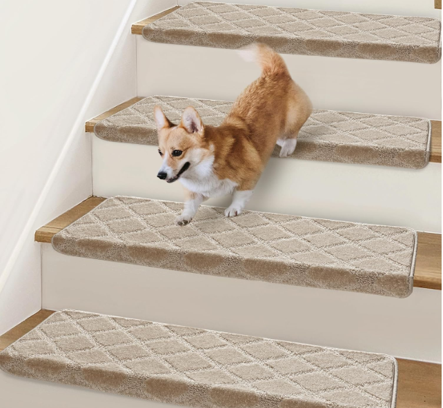 Bullnose Carpet Stair Treads for Wooden Steps Indoor 9.5" x 32"
14 Pcs Stair Runner Rugs Non Slip with Rounded Edge Protection, Reusable Peel-Stick TPU Backing - Diamond Pattern Beige Grey