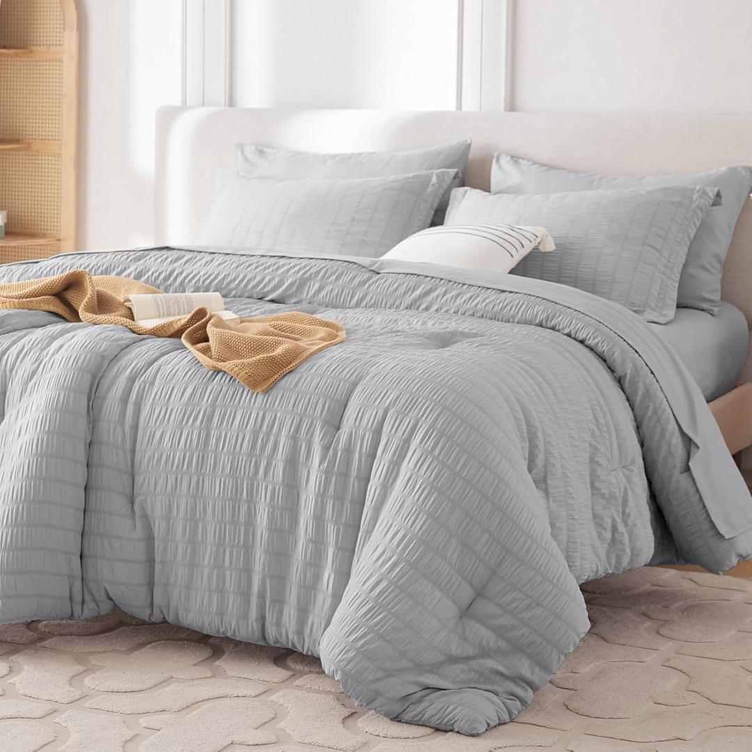 MUXHOMO 7 Pieces King Comforter Set, Seersucker Bed in a Bag King Size, All Season Luxury Bedding Set with Comforter, Flat Sheet, Fitted Sheet, Pillowcases & Shams, Light Grey (King (104"x90"))