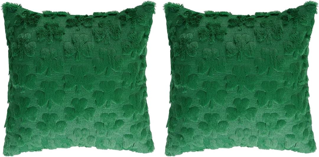 2 x Yookat St. Patricks Day Shamrock Green Pillow Covers 17.72x 17.72Inch Set of 2 Soft Lucky Clover Throw Pillowcase for St.Patricks Day Home Bed Sofa Couch