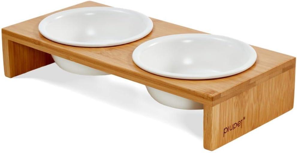 PiuPet Cat Bowl 8.5 fl oz with Rack, Set of 2 Bowls for Cats and Small Dogs, White Ceramic Cat Bowls for Easy Cleaning with Stylish and Non-Slip Bamboo Frame I Ideal Ergonomic Cat Food Bowl Set