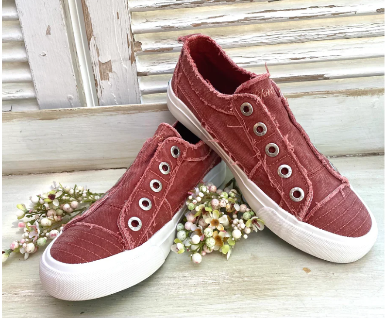 Baked Clay Smoked Blowfish Canvas Shoes
 Size 9.5 Baked Clay Smoked Blowfish Canvas Shoes
 Size 9.5