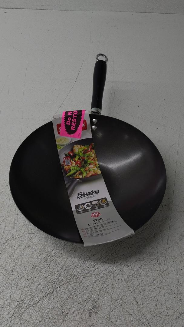 Everyday Nonstick Wok, 12 inches (30.5 cm).