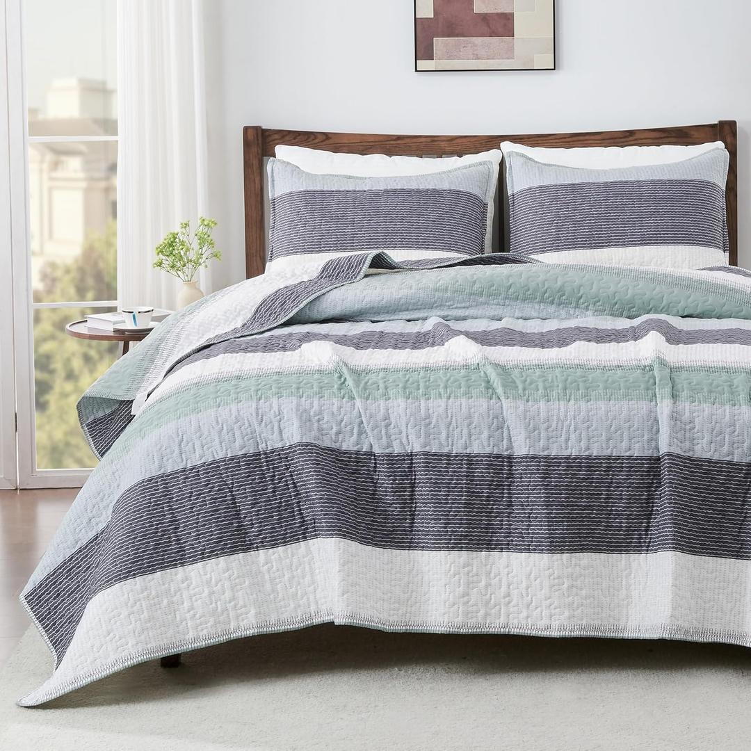 Andency Oversized King Quilt Set Sage Green, 128x120 Stripe Bedspread Coverlet Super King Size, 3 Pieces Lightweight Mint Patchwork Quilted Bed Cover Decor for All Season (1 Quilt, 2 Pillowcases)