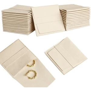 1pcs Ivory White Microfiber Jewelry Pouch 8 x 8cm Jewelry Packaging Bag Luxury Gift Fixed Strap Envelope Style Packaging Small Jewelry Gift Bags for Earrings Necklaces Bracelet Ring